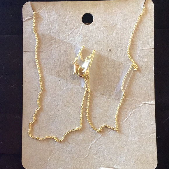 “Must Have” gold circle with half stone detail on delicate gold chain. - Picture 5 of 11